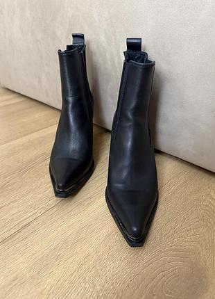Чоботи жіночі шкіряні cowboy boots чорні