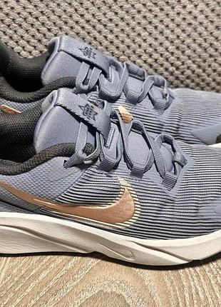 Оригиналінальні кросівки nike