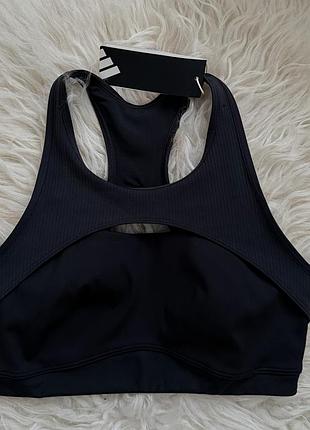 Топ жіночий спортивний adidas powerimpact luxe medium support чорний/ преміальна лінійка/
