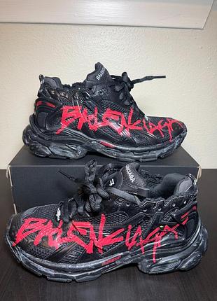 Фирменные кроссовки balenciaga