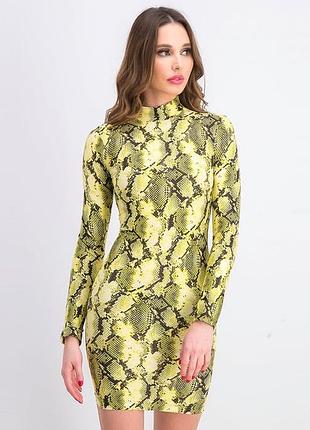 Платье-гольф под рептилию bershka, размер м