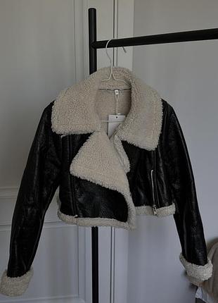 Жіноча дублянка zara укорочена чорна