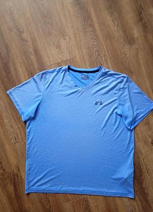 Брендовая футболка under armour.