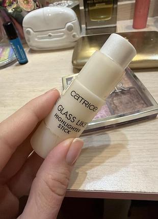 Хайлайтер-стік для обличчя catrice glass like highlighter stick