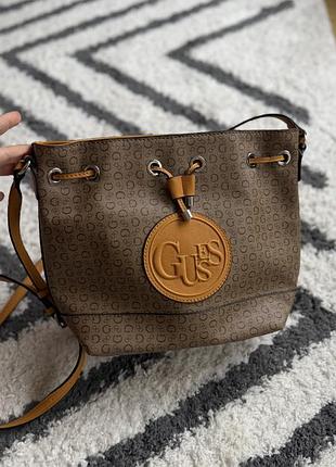 Сумка жіноча guess коричнева з монограмою