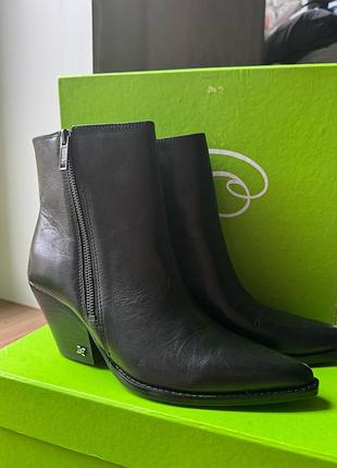 Жіночі козаки sam edelman чорні