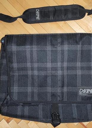 Стильная фирменная городская сумка-мессенджер dakine hudson 20l