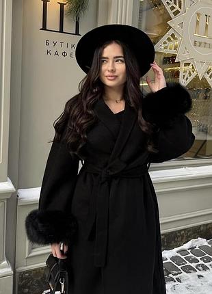 Пальто жіноче zara чорне з еко-хутром