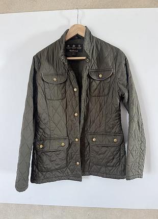 Стьогана класична куртка бренду barbour