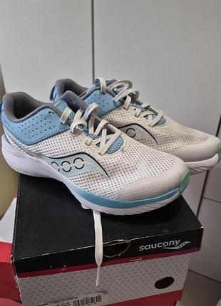 Кросівки для дітей saucony kinvara білі, блакитні, розмір 36.5, довжина устілки 24.3 см