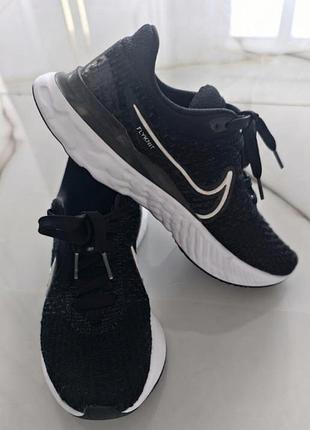 Кросівки жіночі nike react infinity run flyknit 2 чорні
