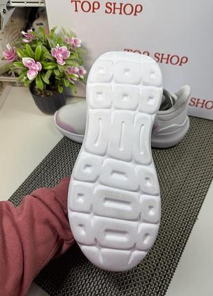 Оригинальные кроссовки adidas новые 4