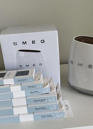 Набір ножів smeg 6 шт. + підставка біла