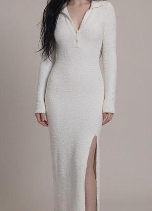 Cream soft bobble knitрдинал up collar detail maxi dress/кремовое (белое) длинное платье из мягкого фактурного трикотажа «букле» с воротником на пугов