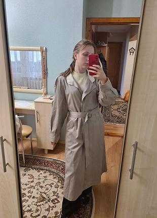 Тренч класичний на осінь