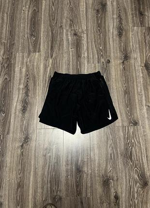 Спортивні шорти nike challenger running dri-fit