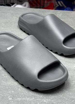 Тапки adidas yeezy id4132