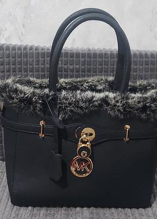 Містка жіноча сумка тоут з хутром (стиль michael kors) / зимова сумка