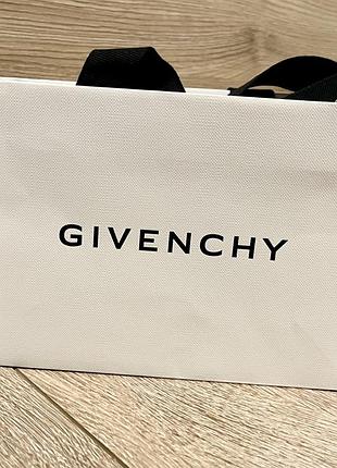 Дзеркало кишенькове , двостороннє від givenchy 🖤 6