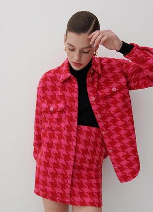 Жіноча тепла сорочка reserved оверсайз в стилі chanel в гусячу лапку, рожева
