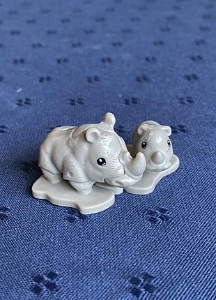 Іграшка носоріг kinder surprise natoons саванна