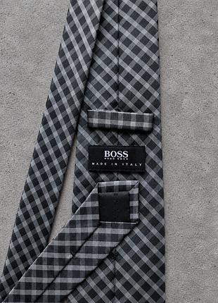 Шелковый галстук boss hugo boss (made in italy / клетка vichy)