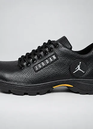 Мужские кожаные кроссовки jordan чёрные