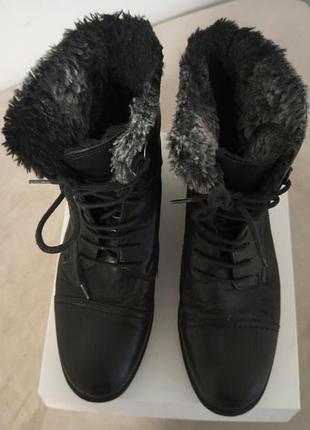 Кожаные ботинки на меху
clarks 4