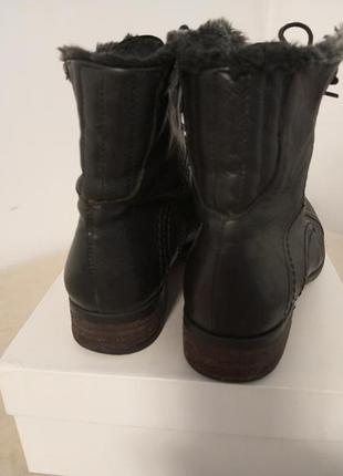 Кожаные ботинки на меху
clarks 3