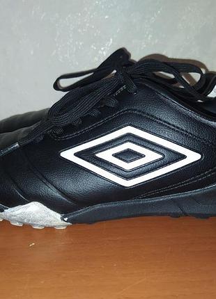 Сороканіжки umbro розмір 31,5