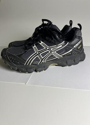 Кросівки asics