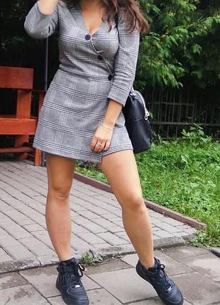 Тепла сукня-комбінезон в клітинку 8