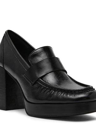 Шкіряні туфлі від steve madden