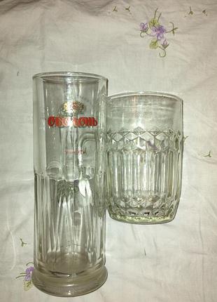 Пивные бокалы из стекла.