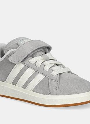 Суперові кросівки adidas grand court