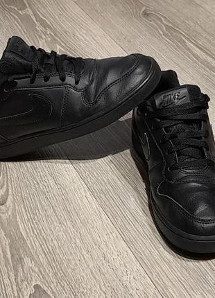 Чоловічі кросівки nike 41 розмір