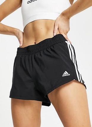 Женские спортивные шорты adidas размер м оригинал