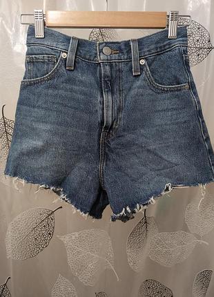 Джинсовые шорты levi's high waisted mom shorts из плотного денима — w23 / xxs