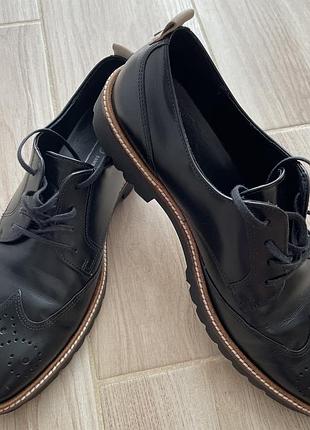 Туфлі жіночі ecco incise tailored чорні шкіряні броги