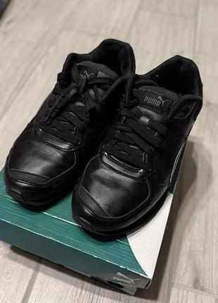 Кросівки унісекс puma чорні, розмір 39