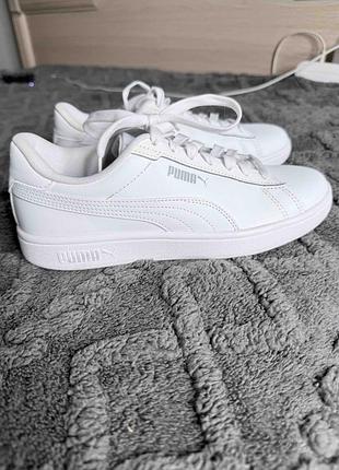 Кросівки жіночі puma білі шкіряні
