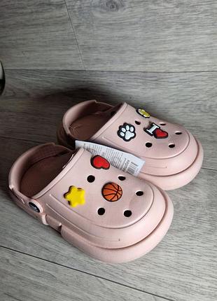 Шльопанці для дівчаток crocs рожеві, розмір 32