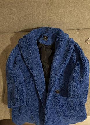 Жіноче пальто bershka електрик плюшеве xs