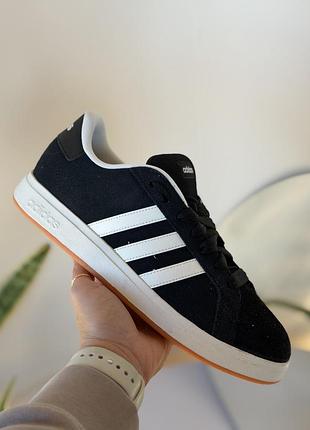 Кросівки чоловічі чорні adidas