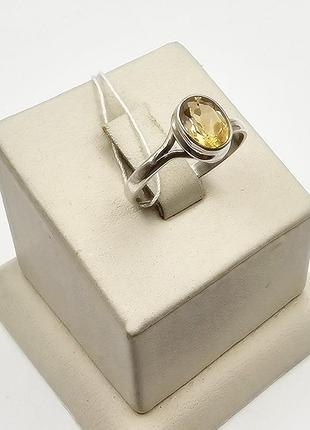 Кольцо серебряное с цитрином 18,5 2,45 г