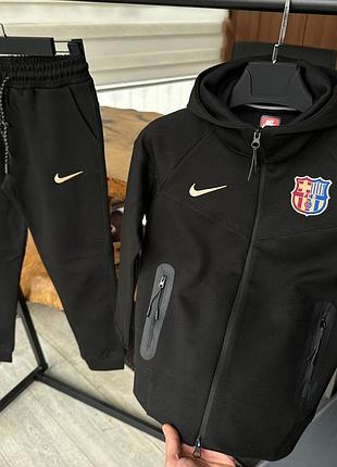 Спортивний костюм nike tech fleece barcelona