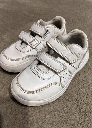 Кросівки clarks білі шкіряні на липучках