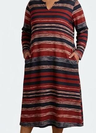 Длинное платье в полоску большого размера (4xl)