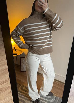 Жіночий светр uniqlo смугастий бежевий з білим