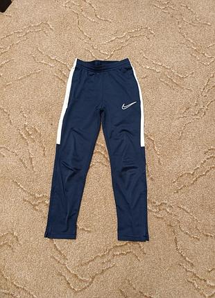 Синие спортивные штаны nike
